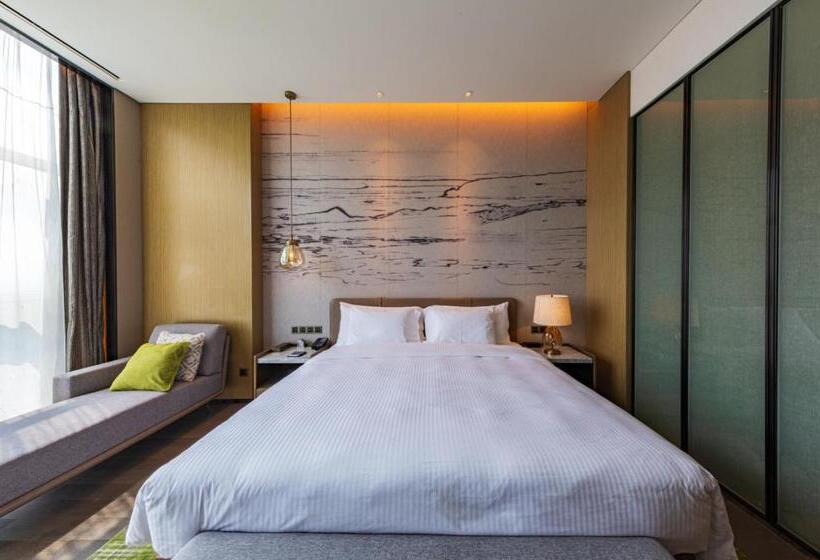 Номер Deluxe, Wanda Realm Heshan
