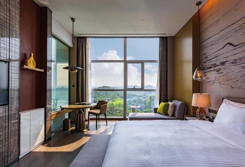 Номер Deluxe, Wanda Realm Heshan