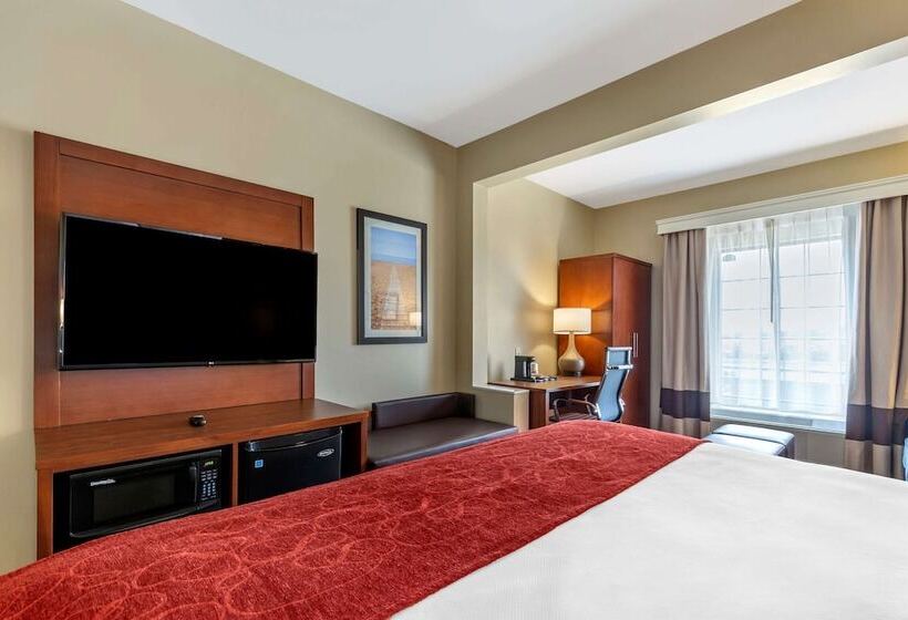 Люкс, Comfort Suites Near Camp Lejeune