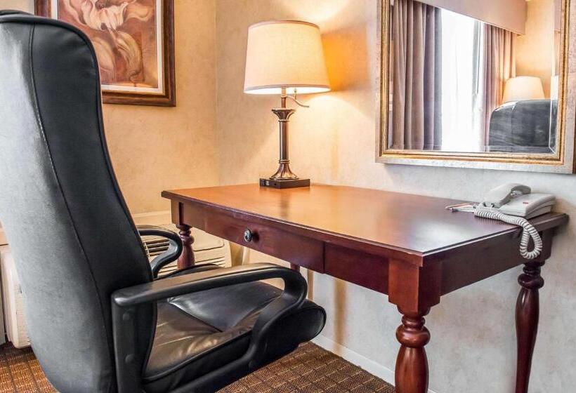 اتاق استاندارد با تخت بزرگ, Quality Inn Pittsburgh Airport