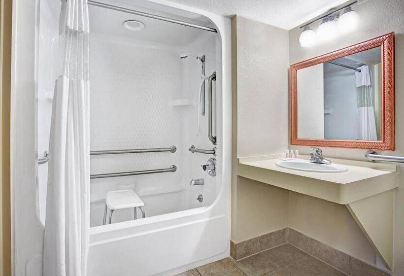 Номер Стандарт Адаптированный для Инвалидов, Travelodge By Wyndham Iowa City