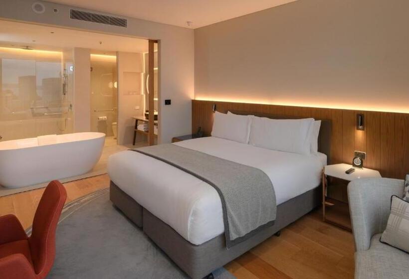 带城市景观的套间, Crowne Plaza Hobart, An Ihg