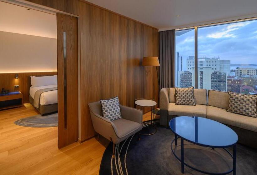 带城市景观的套间, Crowne Plaza Hobart, An Ihg