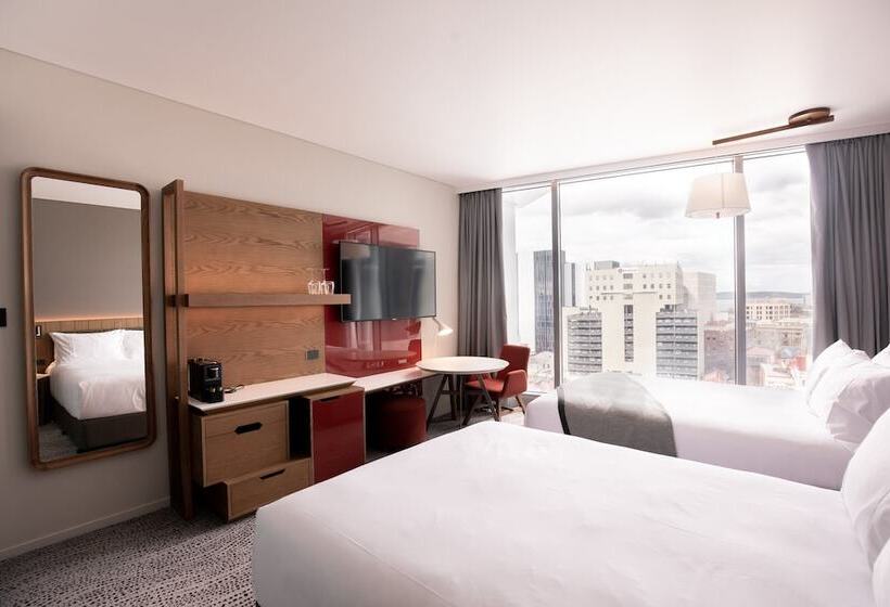 带2个双人床的标准工作室, Crowne Plaza Hobart, An Ihg