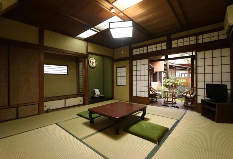 스탠다드 룸, Gunkakutei
