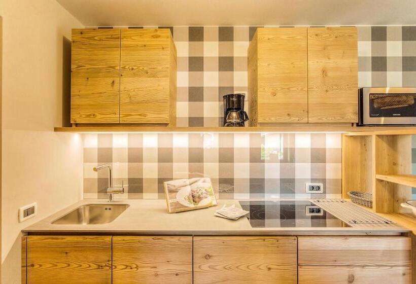 استودیوی استاندارد, Residence Telemark