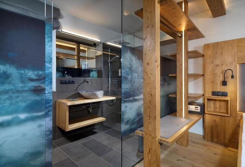 Трехместный Номер Стандарт с Балконом, Apartments Riega