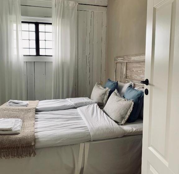 Апартаменты 3 Спальни, Eksgården