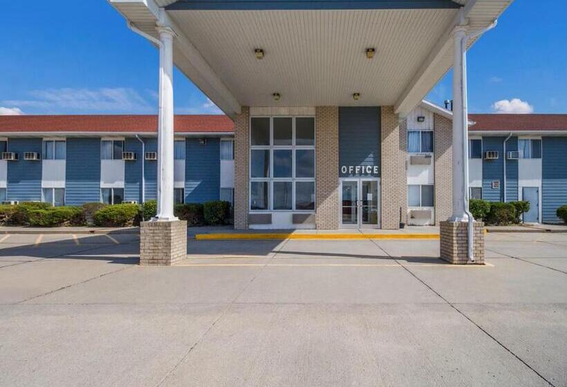 Люкс Deluxe Кровать Кинг, Alliance Hotel And Suites