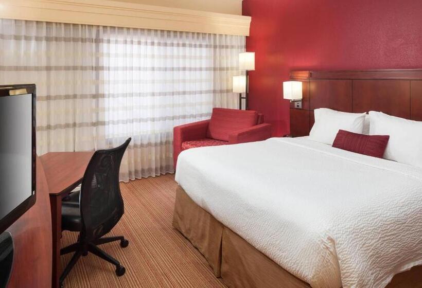 Номер Deluxe Кровать Кинг, Courtyard By Marriott Jackson Ridgeland
