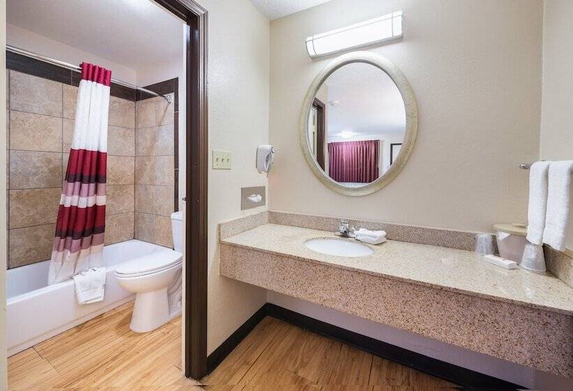 Номер Superior, Red Roof Inn Columbus  Grove City