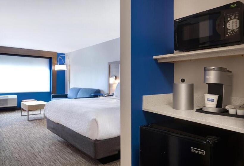 带大床的行政房间, Holiday Inn Express & Suites   Ann Arbor   University South, An Ihg