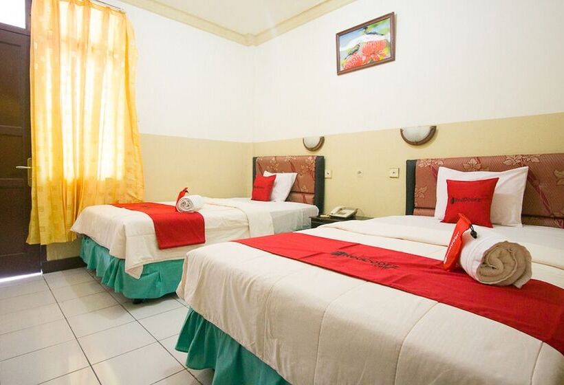 Номер Стандарт, Reddoorz Plus Near Pelabuhan Bitung