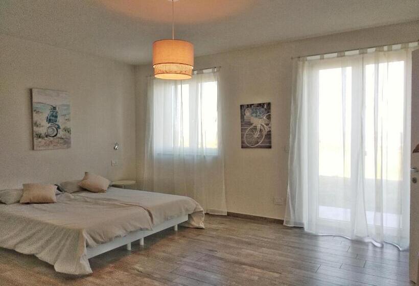 اتاق لوکس با چشم‌انداز باغ, Al Tirabusòn Country House
