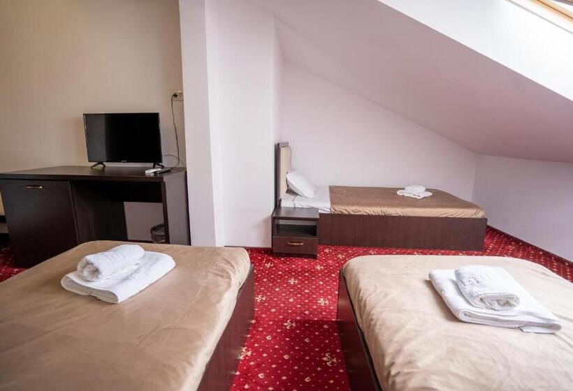 Quarto Triplo Superior, N Residence
