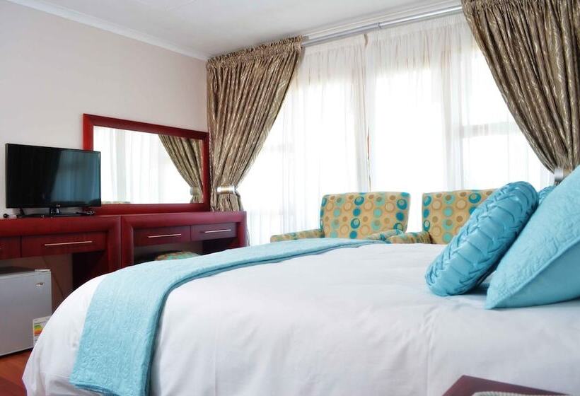 اتاق لوکس با بالکن و چشم‌انداز دریا, Empoza Seaview Guesthouse