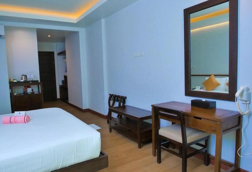 اتاق لوکس با چشم‌انداز باغ, Victoria Cliff Resort Nyaung Oo Phee Island