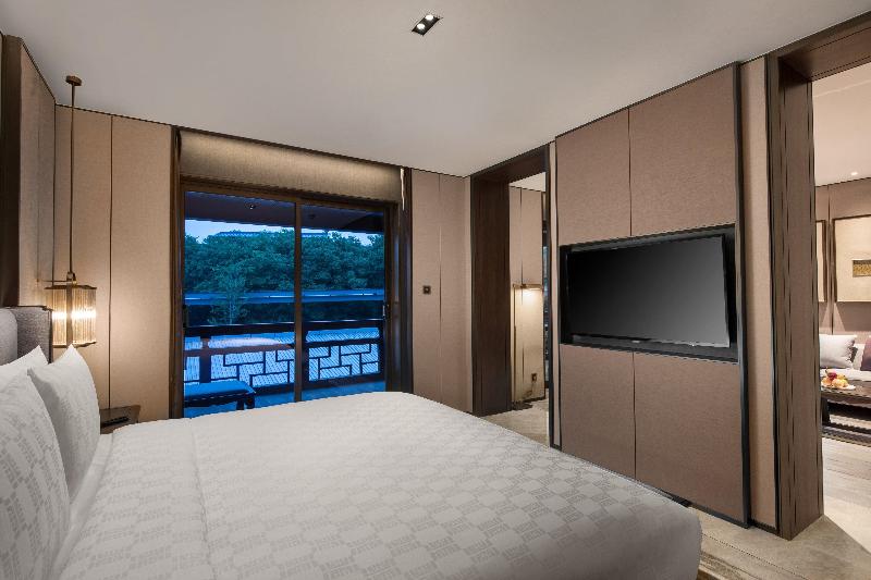سوئیت با بالکن, Hualuxe Xi An Tanghua, An Ihg