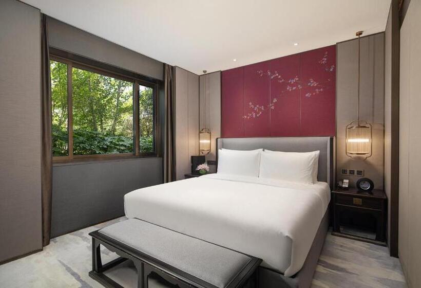 اتاق استاندارد با تخت بزرگ, Hualuxe Xi An Tanghua, An Ihg
