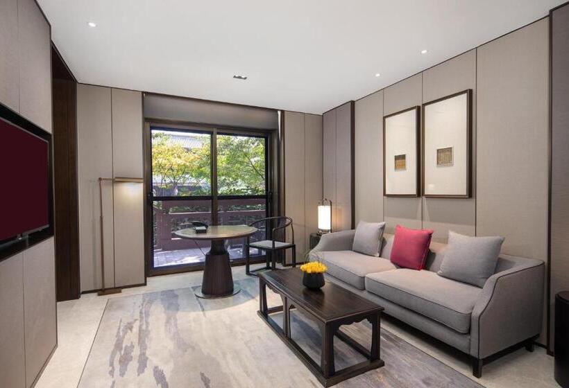 سوییت با چشم‌انداز باغ, Hualuxe Xi An Tanghua, An Ihg