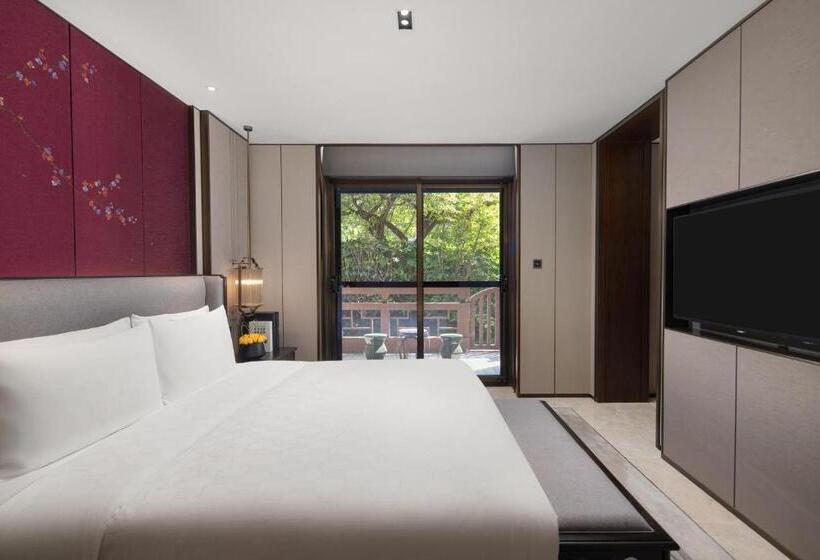 سوییت با چشم‌انداز باغ, Hualuxe Xi An Tanghua, An Ihg