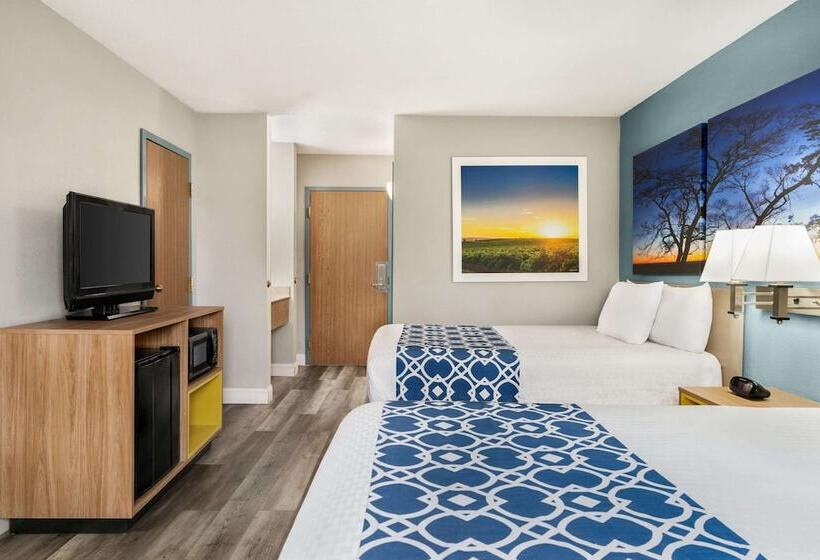 Номер Стандарт 2 Двуспальные Кровати, Days Inn By Wyndham Canastota Verona