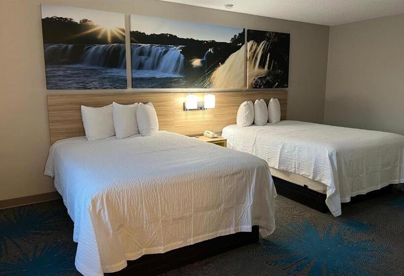 Номер Стандарт Адаптированный для Инвалидов, Days Inn By Wyndham Jamestown
