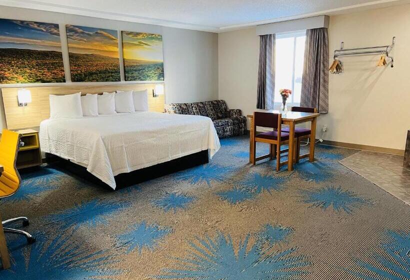 Люкс Deluxe Кровать Кинг, Days Inn By Wyndham Jamestown