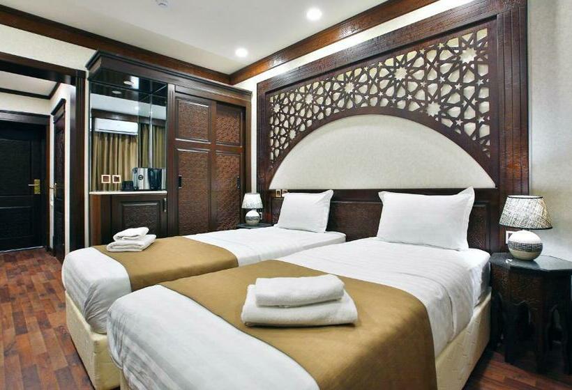 Номер Стандарт с Балконом, Orient Star Varahsha
