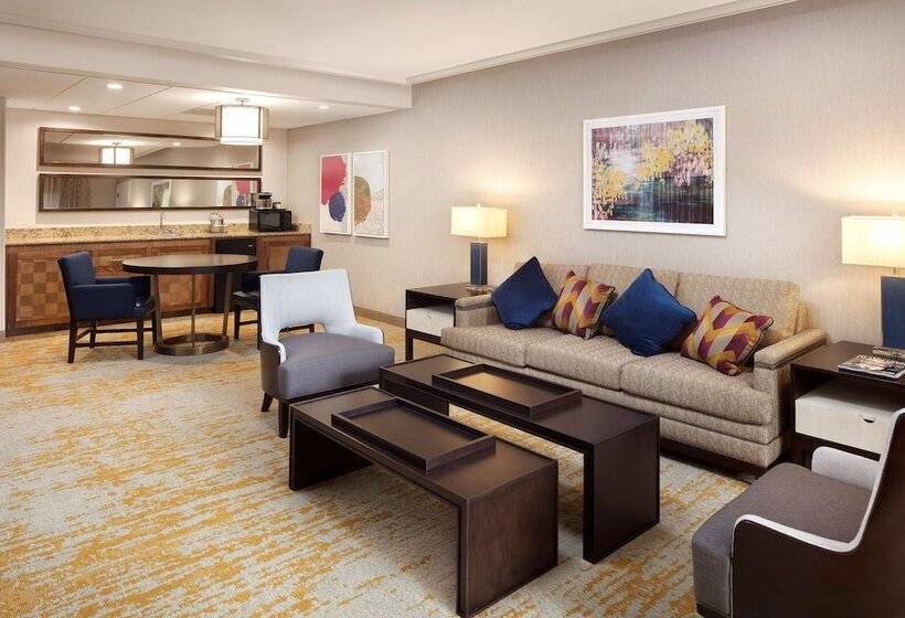 스위트, Doubletree By Hilton Ontario Airport