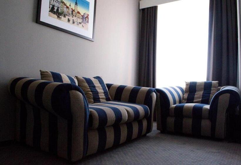 Family Suite, Zlatý Anděl