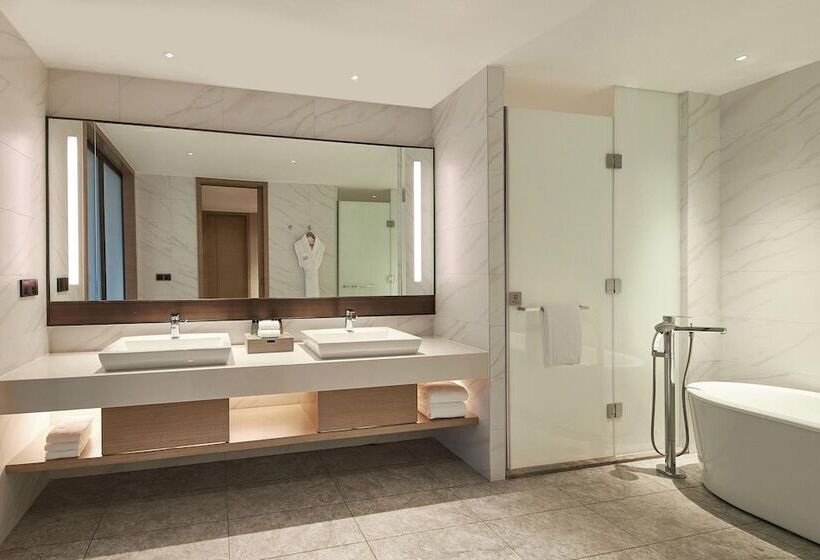 Президентский Люкс, Four Points By Sheraton Jiaxing