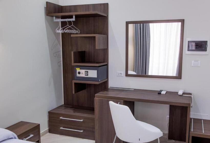 اتاق لوکس, Venustas Roma