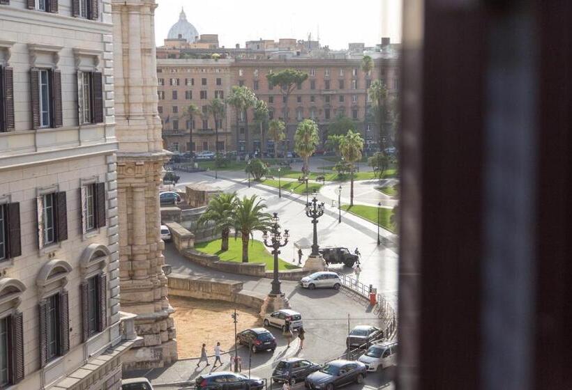اتاق لوکس, Venustas Roma
