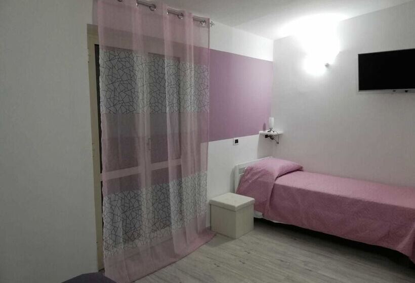 Четырехместный Номер Стандарт, B&b La Collina Dei Poeti