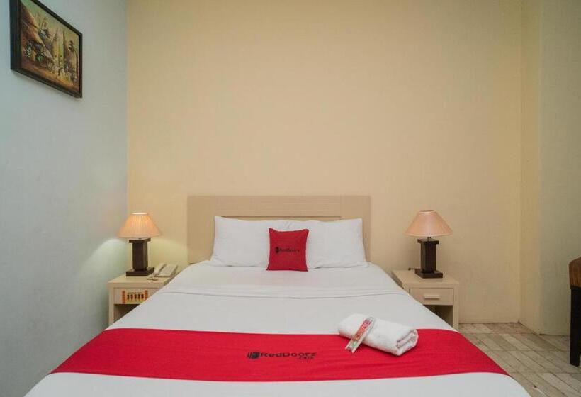 Номер Deluxe, Reddoorz Plus Near Uin Banjarmasin