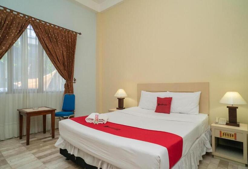Номер Deluxe, Reddoorz Plus Near Uin Banjarmasin
