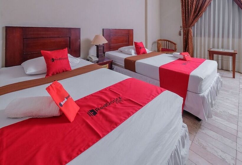 Номер Deluxe, Reddoorz Plus Near Uin Banjarmasin