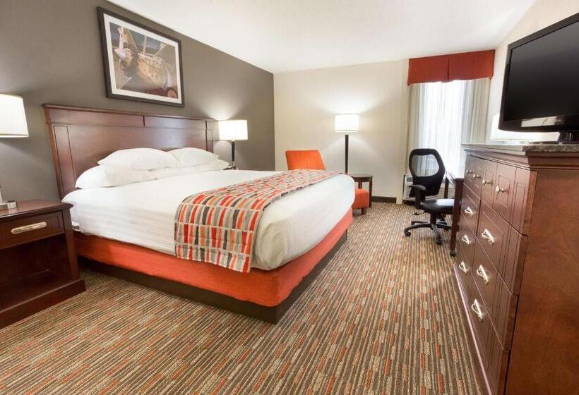 חדר סופריור עם מיטת קינג, Drury Inn & Suites St. Louis Airport