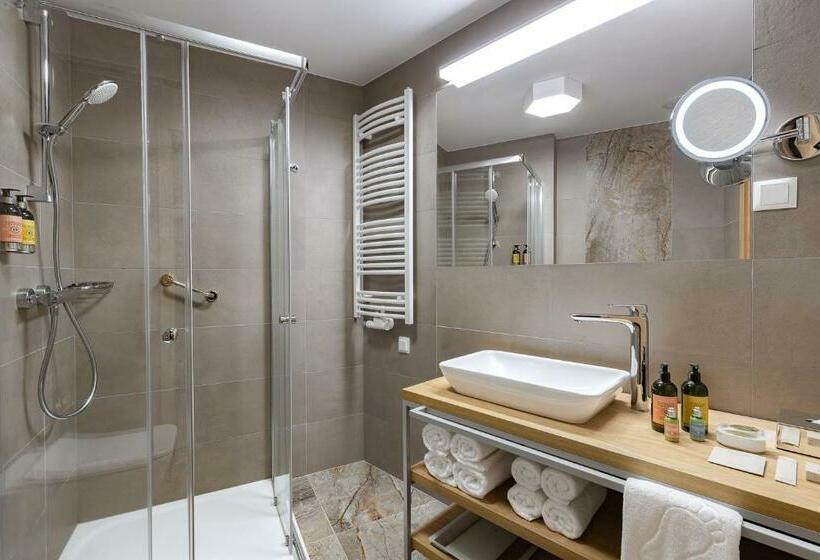 اتاق سوپریور با بالکن, Platinum Mountain Hotel & Spa
