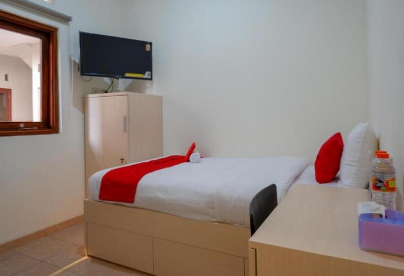 Номер Стандарт Индивидуальный, Reddoorz Near Alun Alun Kudus 2