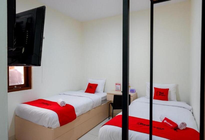 Номер Стандарт, Reddoorz Near Alun Alun Kudus 2