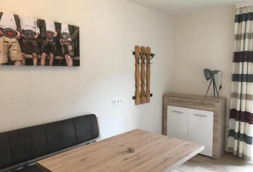 Студио Стандарт с Балконом, Haus Marjanne