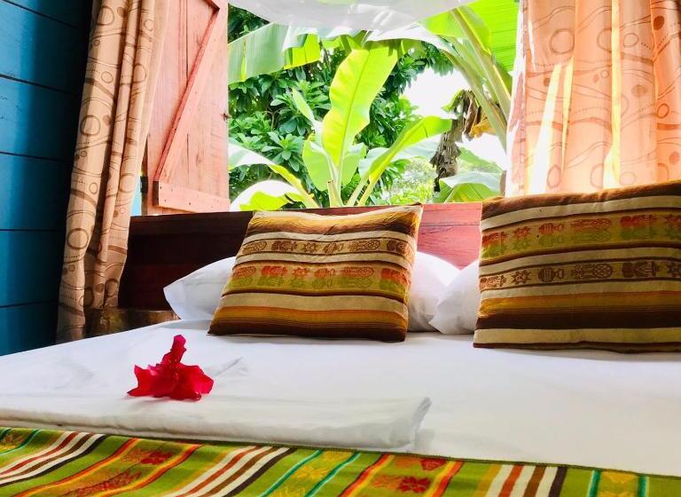 کلبه ییلاقی, Hostal Doble Vista
