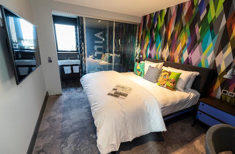 اتاق استاندارد, Village Hotel Basingstoke