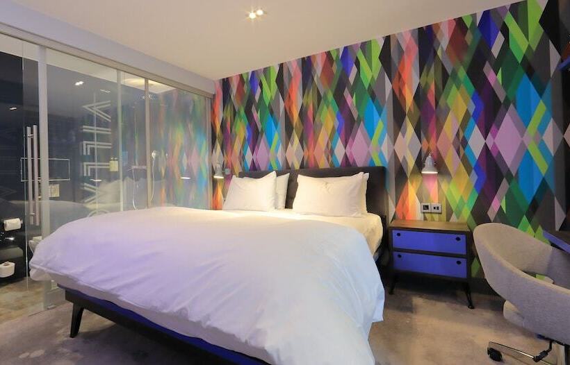 اتاق استاندارد, Village Hotel Basingstoke