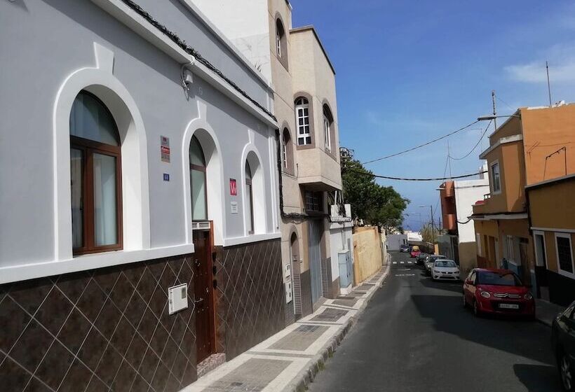 バス共有のスタンダードルーム, Urban Rooms San Roque With Solarium
