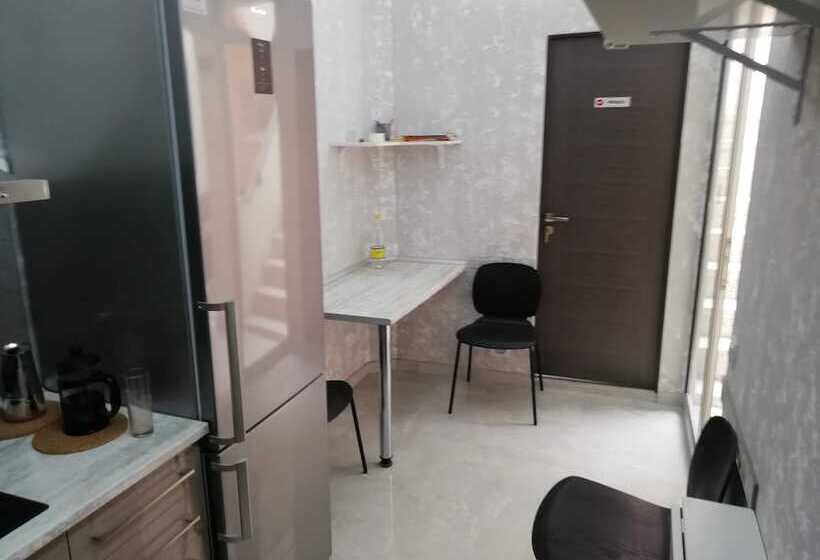 バス共有のスタンダードルーム, Urban Rooms San Roque With Solarium