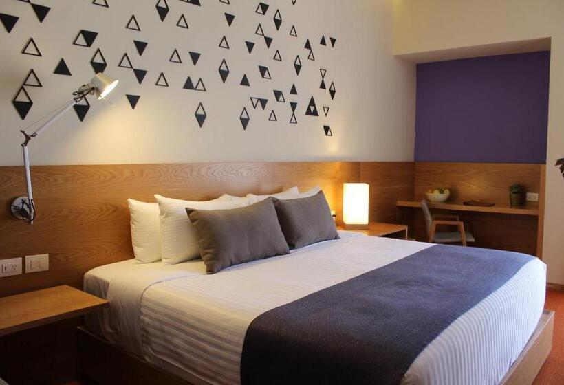 Quarto Estandar Cama King, Mexico Plaza Queretaro