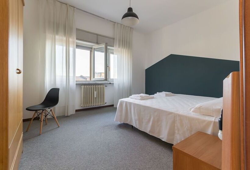 اتاق استاندارد, Uniho Hostel